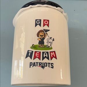 New! Patriots Themed Ceramic Jar with Lid and Peanuts Character